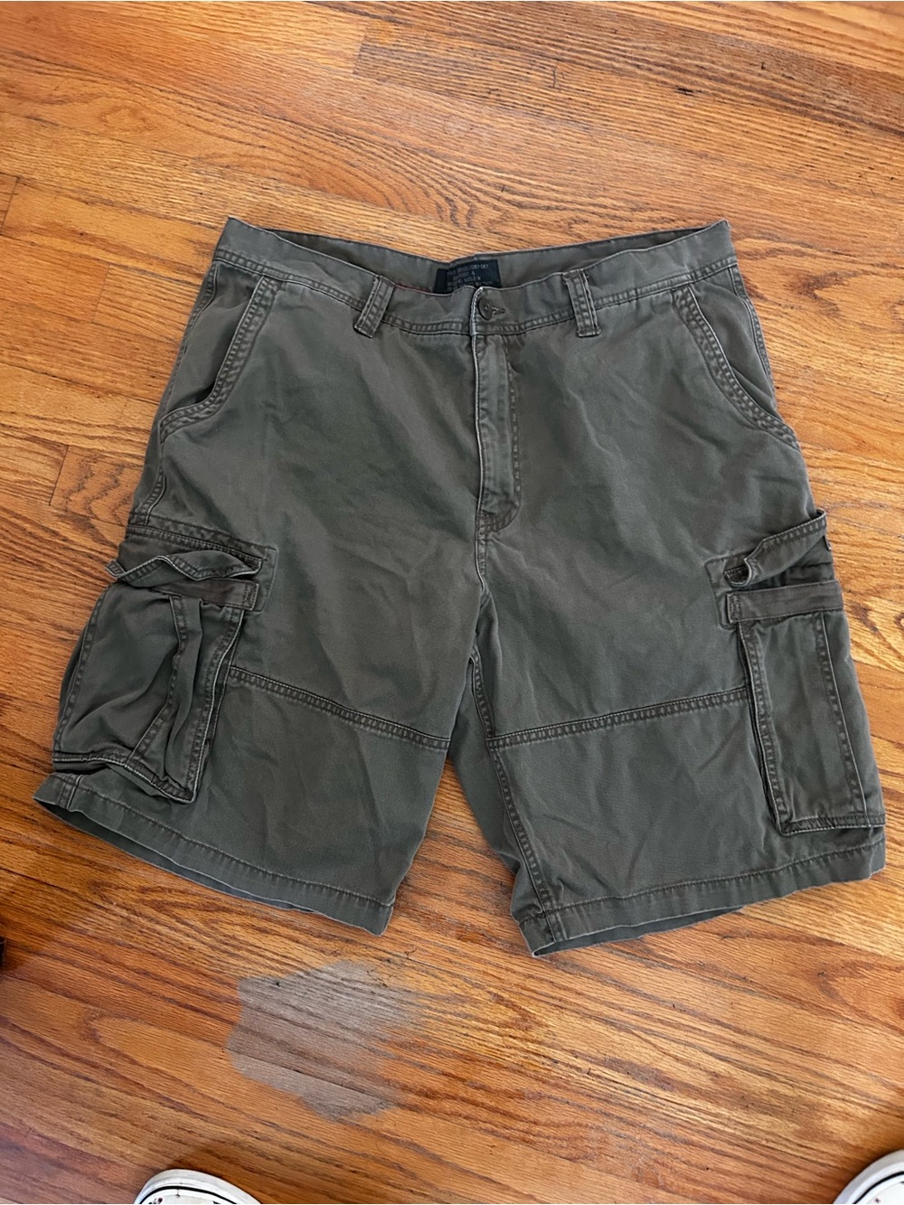 Men's Cargo Shorts in Olive Green - Classic Utility Style